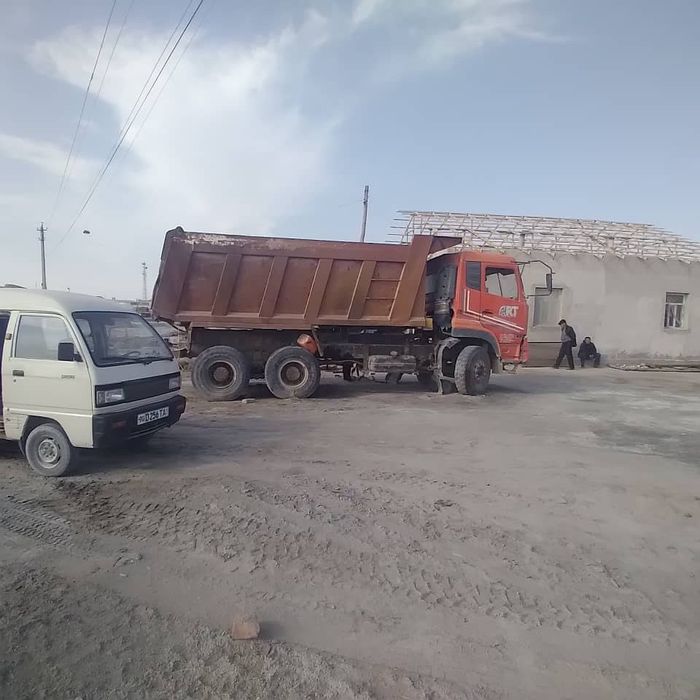 Самосвал DONGFENG сотилади