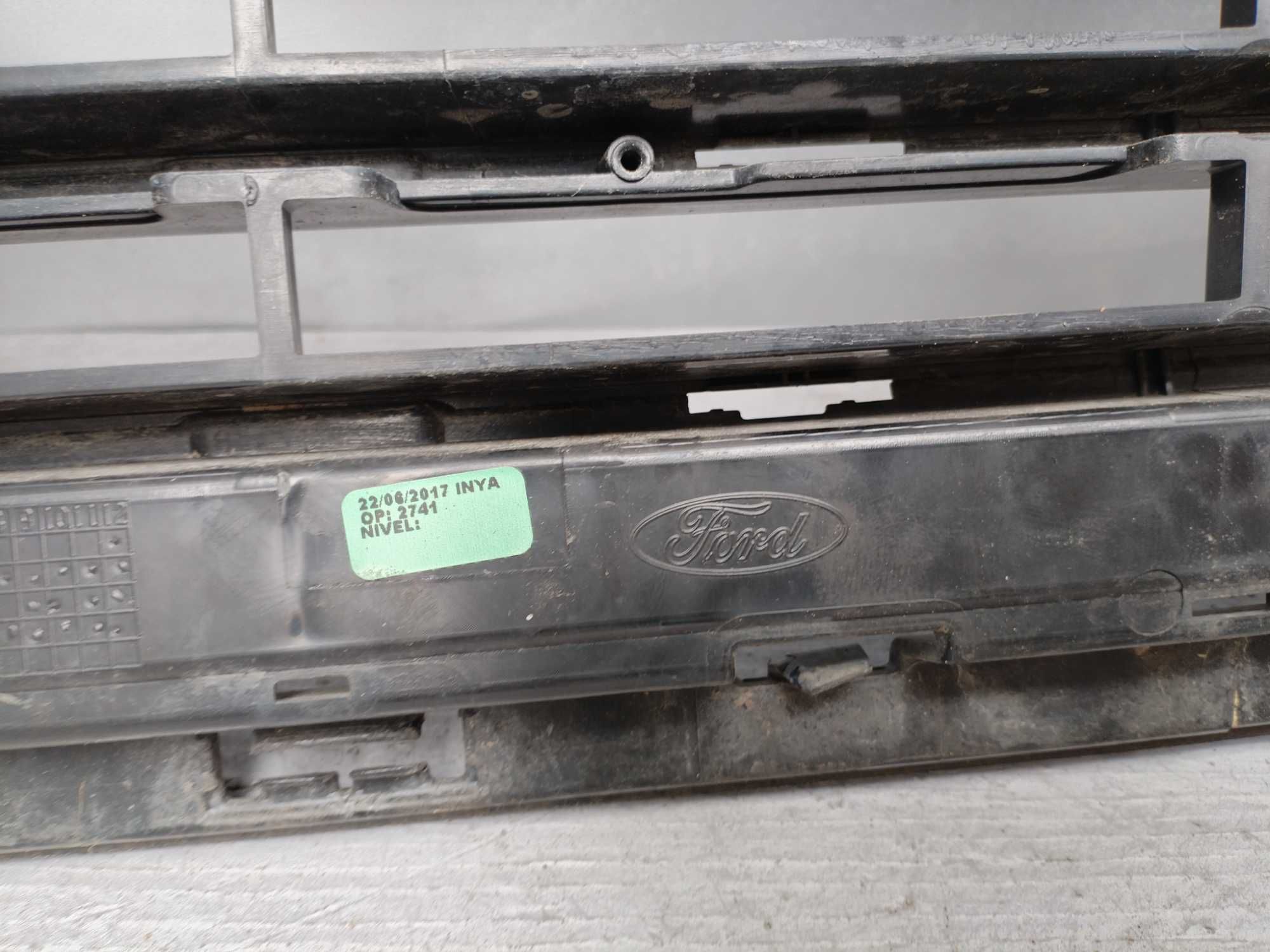 Грил решетка форд S-MAX Ford S-Max