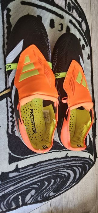 Ghete fotbal predator elite fg tongue