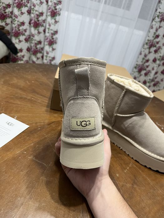 Papuci UGG Clasic