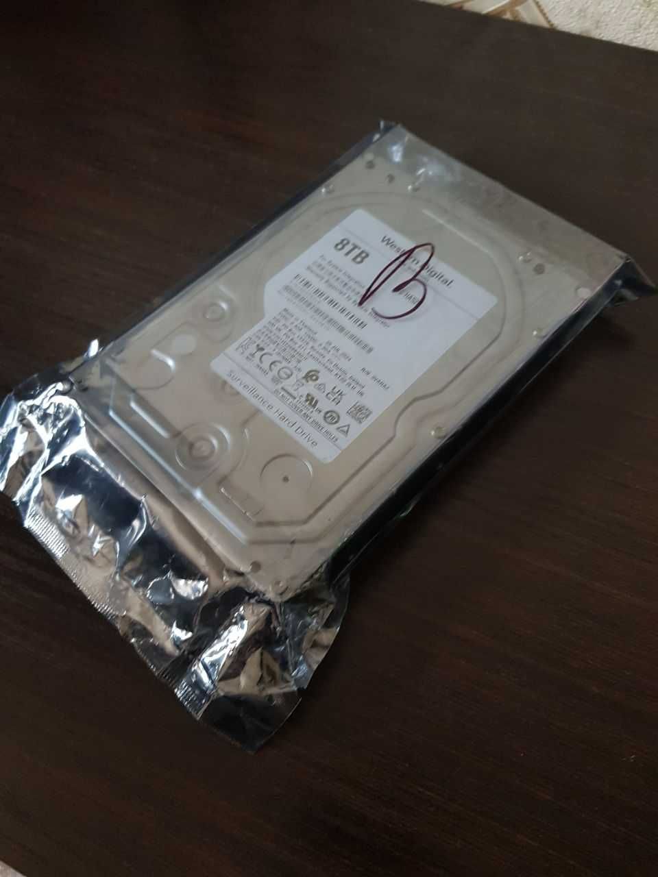 Жесткий диск  8TB Western Digital purple 5400pm