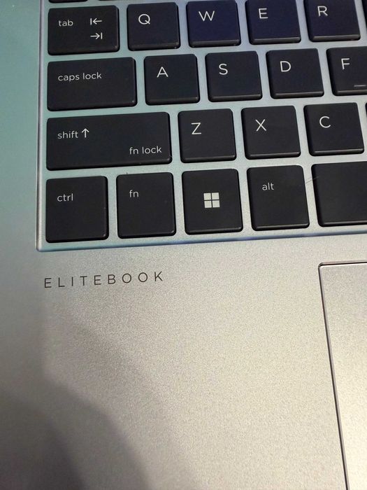 HP Elitebook 840 G9 - i7-1255U (10 cores) - 32GB DDR5 - 512GB