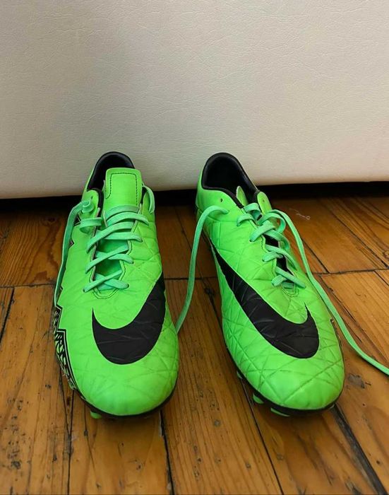 Футболни обувки Nike HYPERVENOM