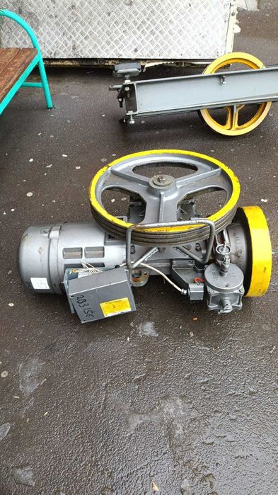 продам б.у. двигатель от лифта в исправном состоянии, компания Могилев