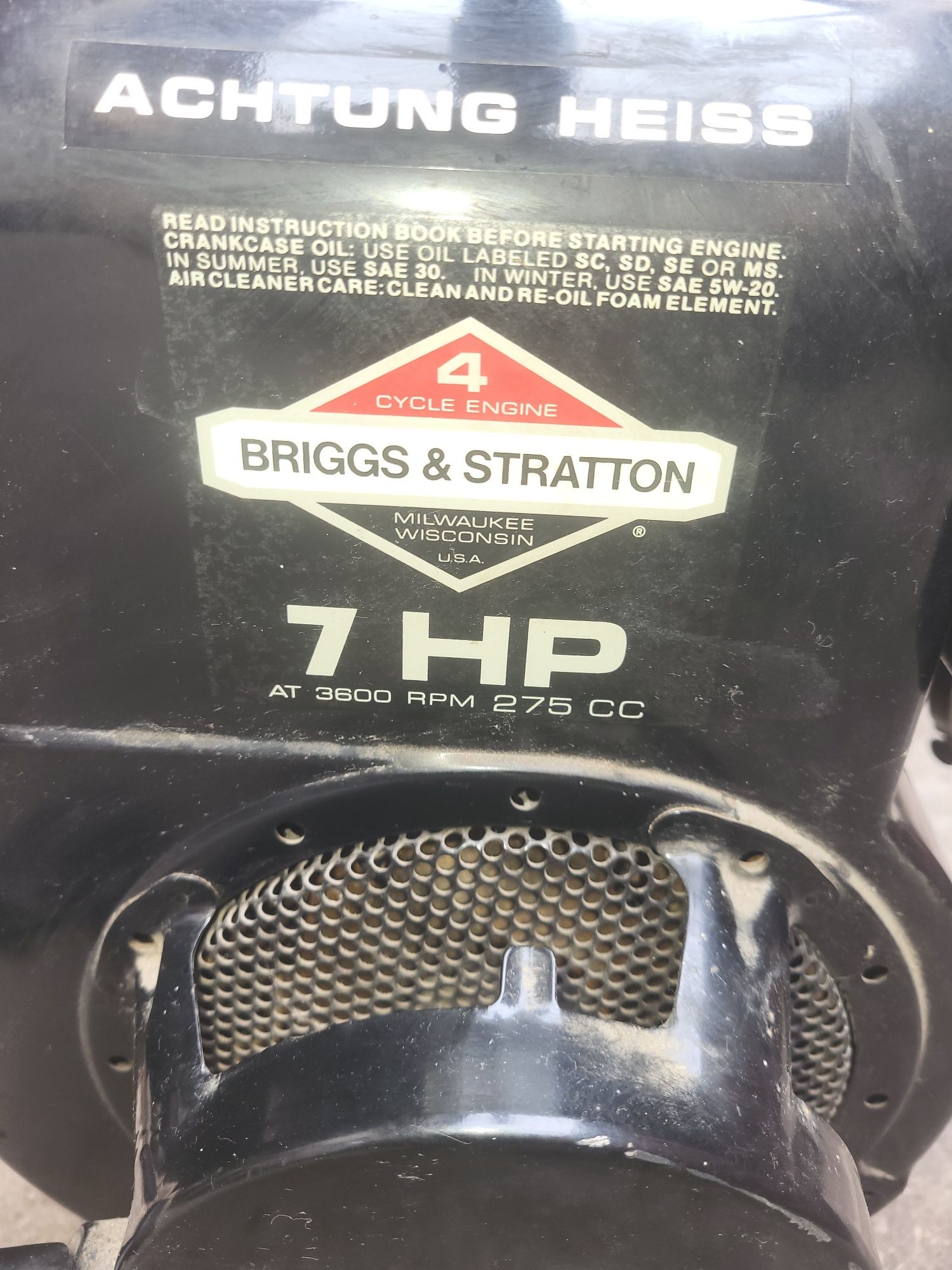 Vînd generator Briggs& Statton made în USA 2400w
