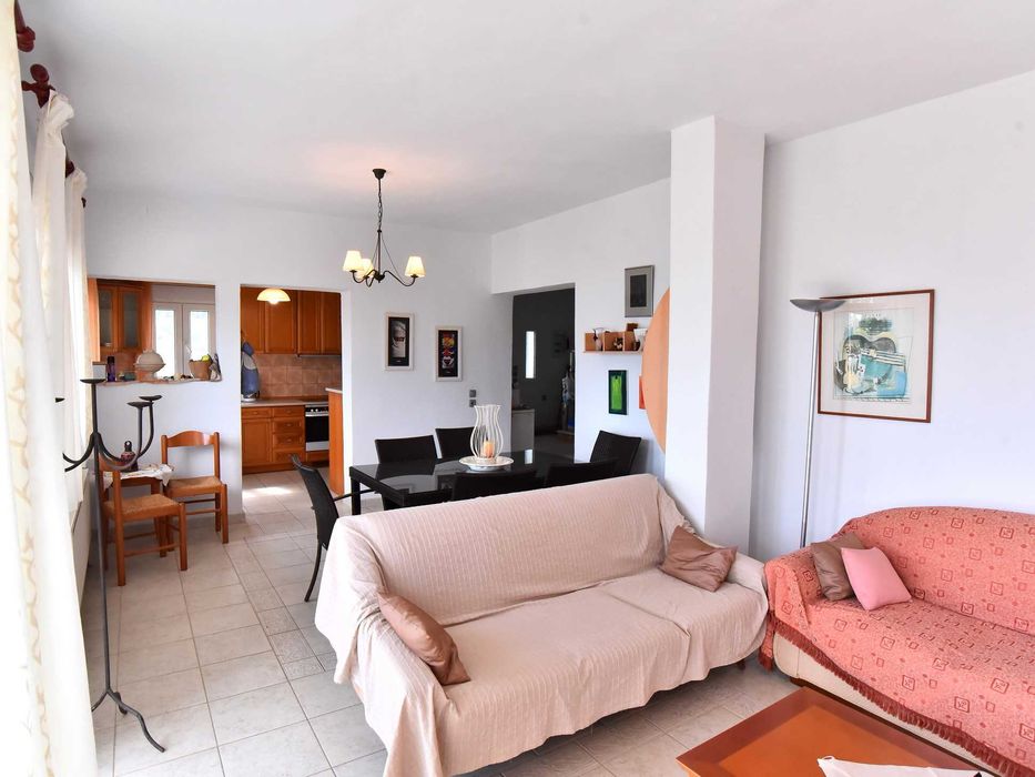 ПРОДАВА се самостоятелна къща 289 кв.м в Хераклица, Кавала (код 8076)