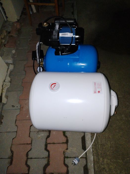 Hidrofor și boiler 690 amândouă.