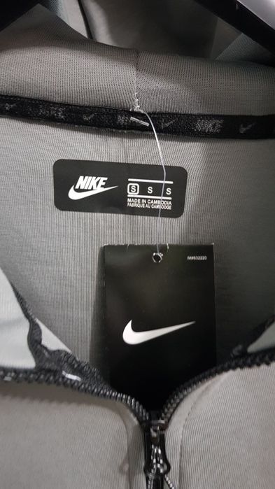 Nike Tech fleece calitate premium