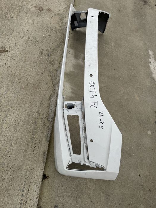 Bara fata Skoda Octavia 4 Facelift 2024/2025