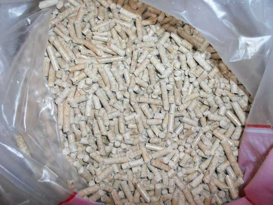 Peleți din lemn (100% pin) - A1 quality -  foarte curați și albi!