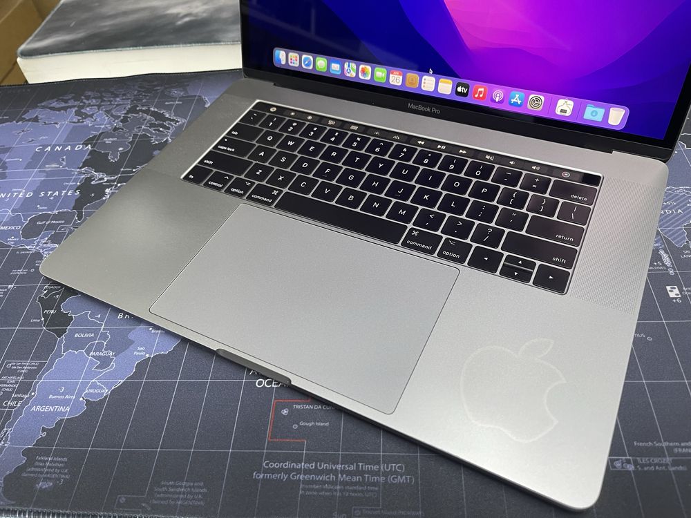 MacBook Pro15 2017-Core i7/16GB/SSD256GB/Radeon Pro555/Цикл1266