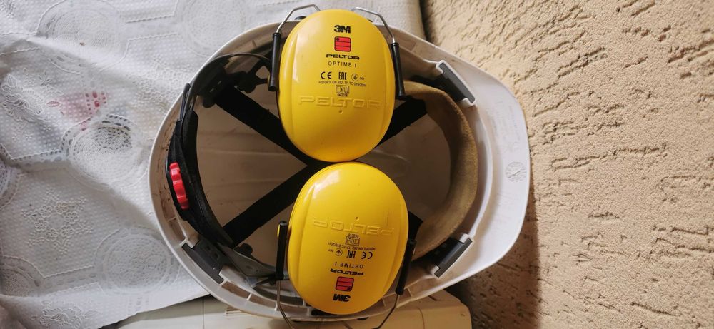 JSP MK8, casca de protectie (cu antifoane 3m Peltor Optime I)