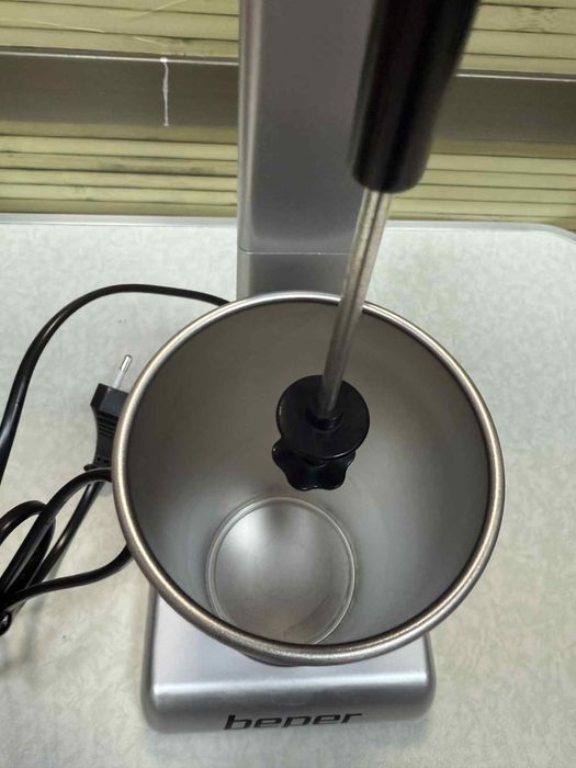 Уред за приготвяне на фрапе Beper