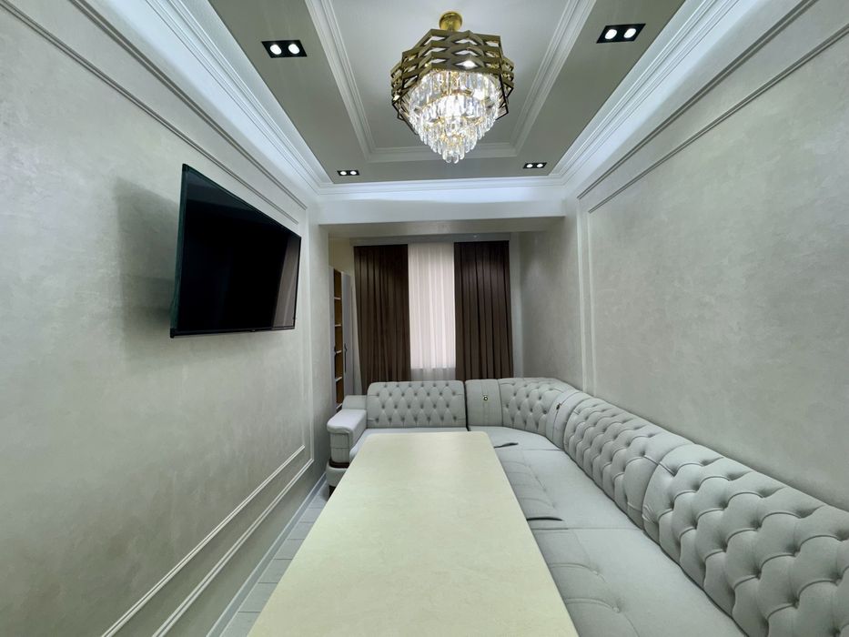 2х комнатная квартира, на 3 этаже. Фирдавсий