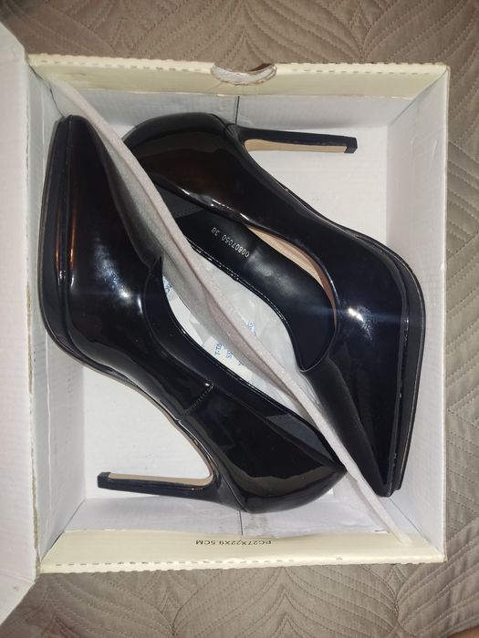 Туфли на каблуке