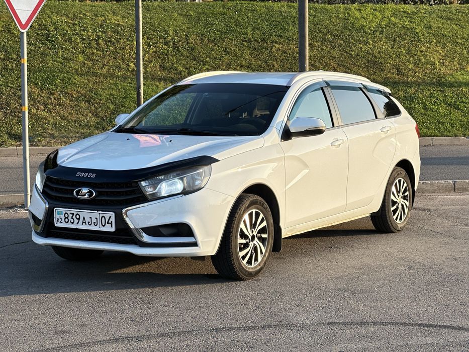 Продам машину Лада Vesta универсал 2018г