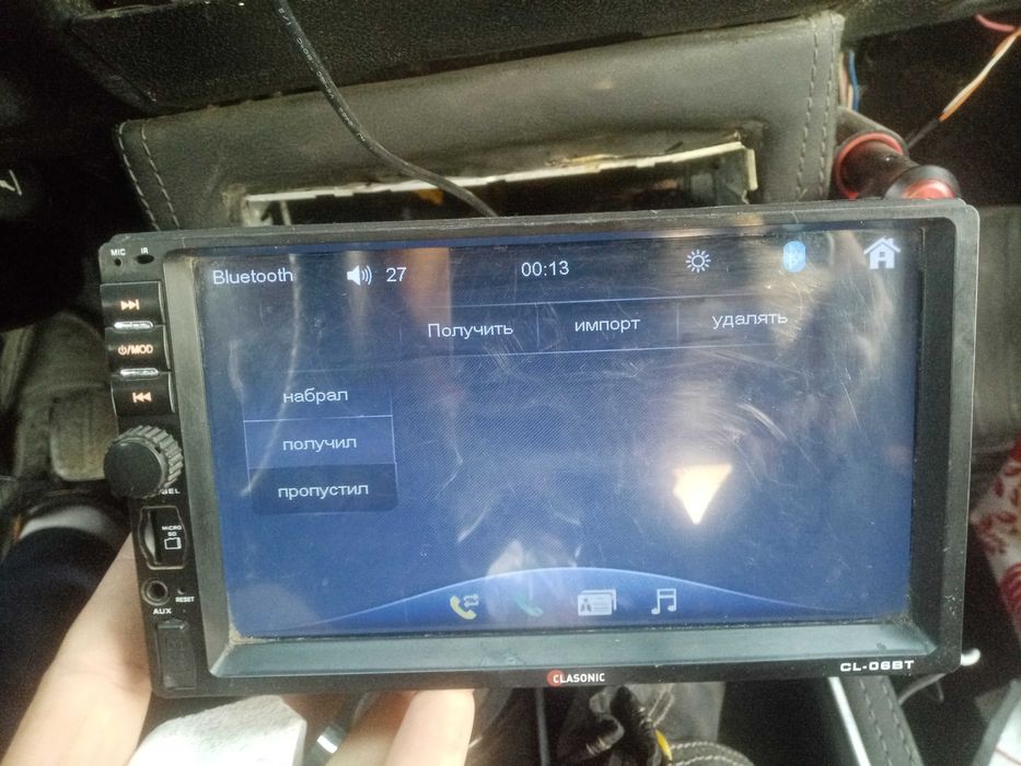 Автомагнитола Clasonic со сенсорным дисплеем.