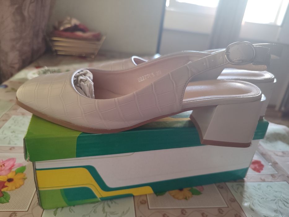 Обувь женская в идеальном состоянии