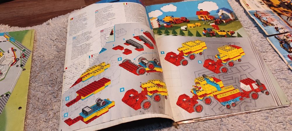 Carte cu seturi de constructi lego vintage