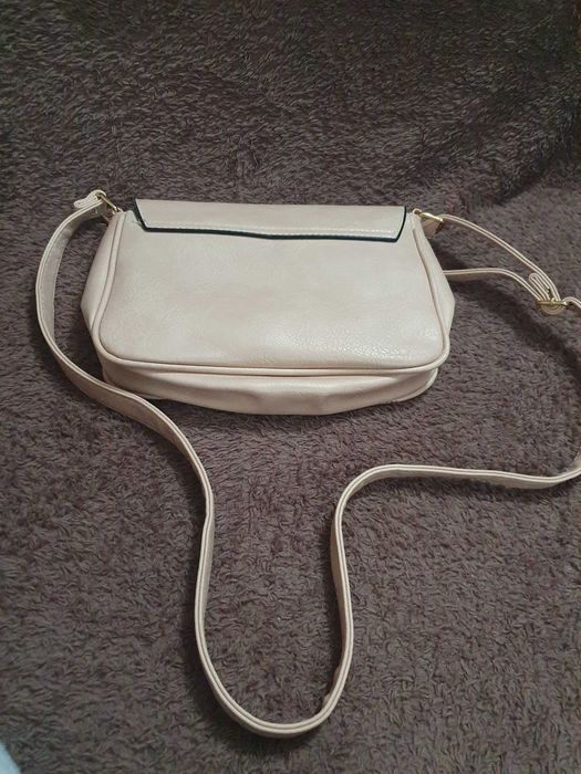 Много светло розова дамска чанта