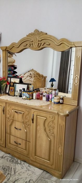 Спальная мебель почти новый