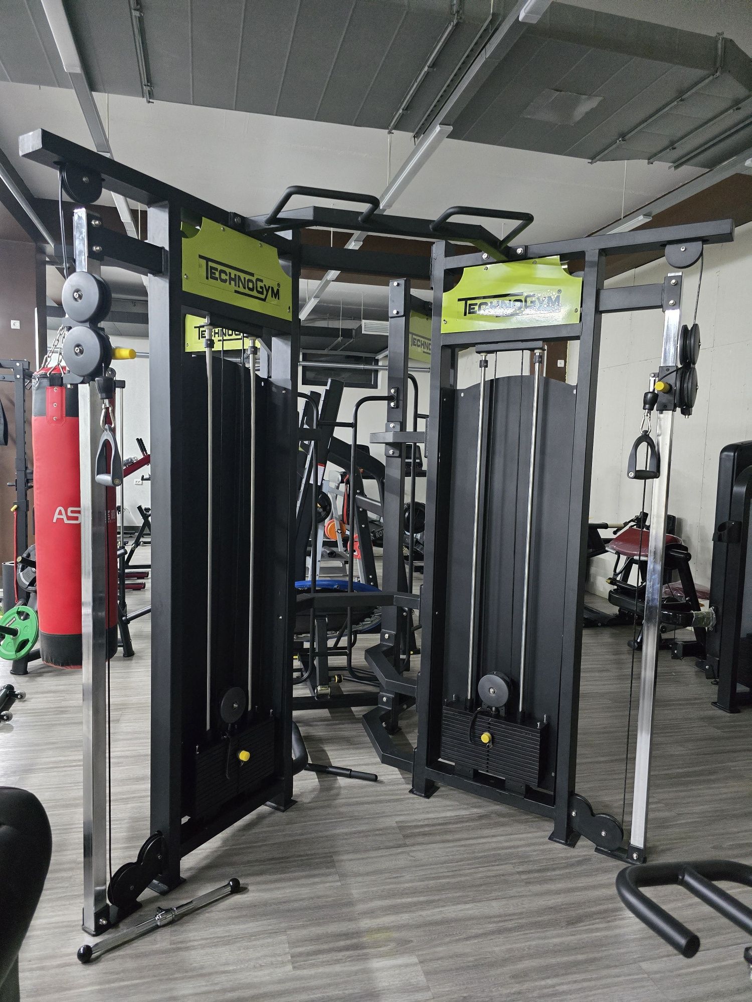 Мульт Кроссовер бренд Technogym