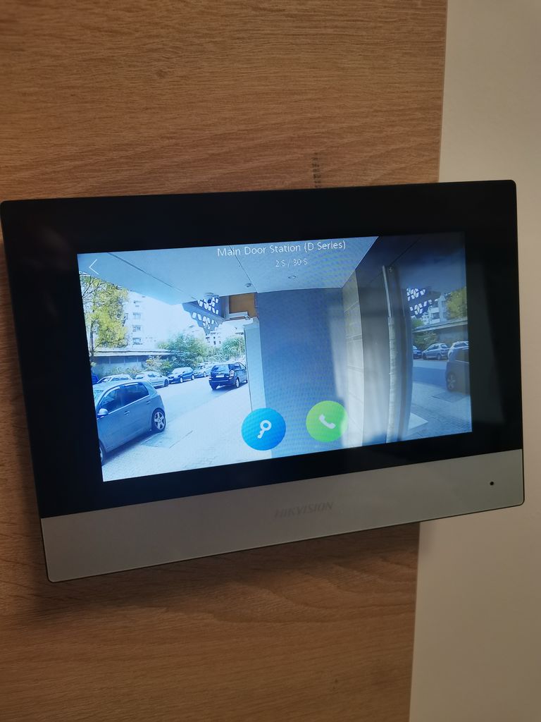Дава се под наем Тристаен апартамент в София, Левски - 94 кв.м за 663 € - Снимка #6