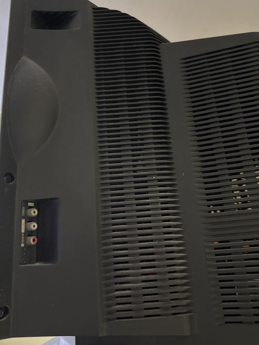 Телевизор модер LG.