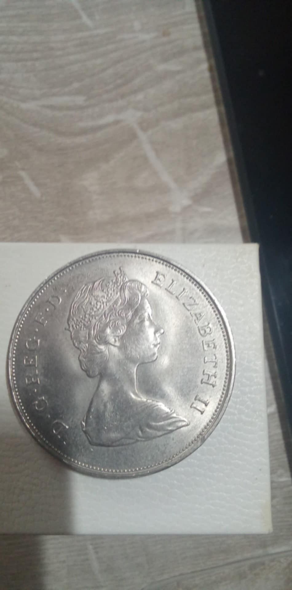 Moneda Elisabeta II