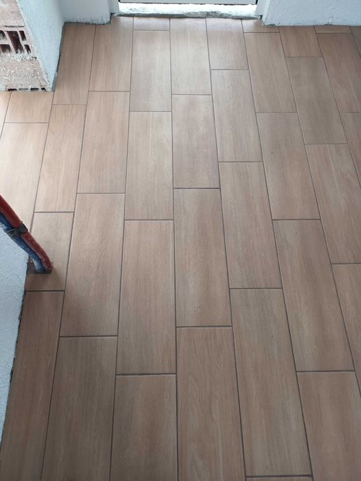 Продавам Еднофамилна  3 етажна  къща