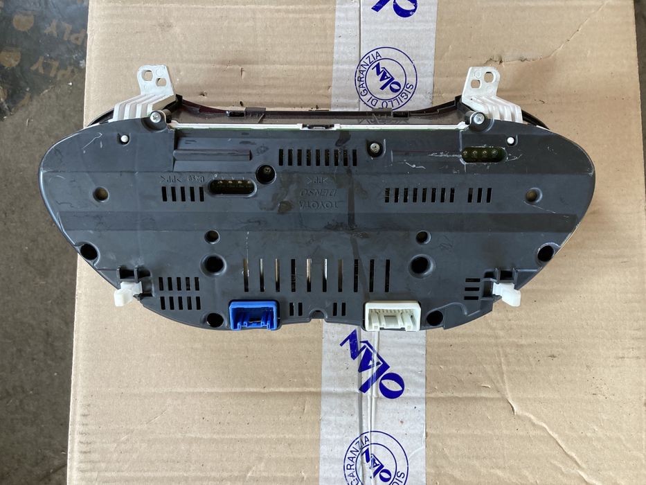 Табло за Toyota Avensis T25 diesel 2003-  2008г