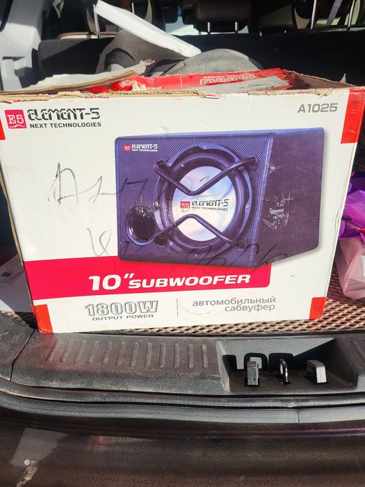 Почти новый всего один месяц играл