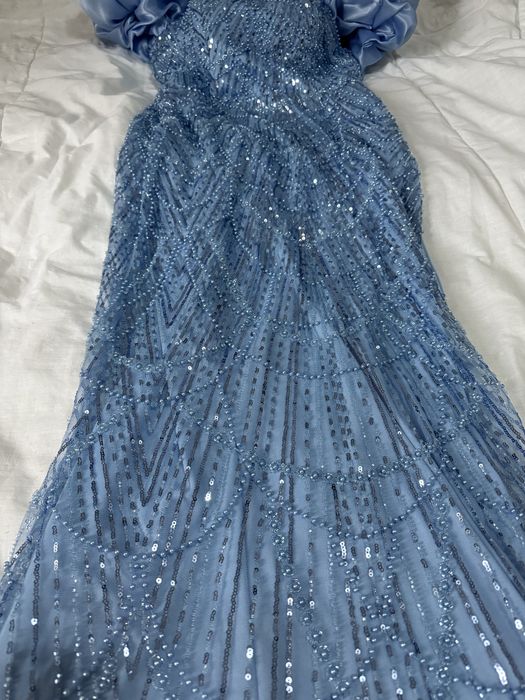 Rochie lungă nou-nouță