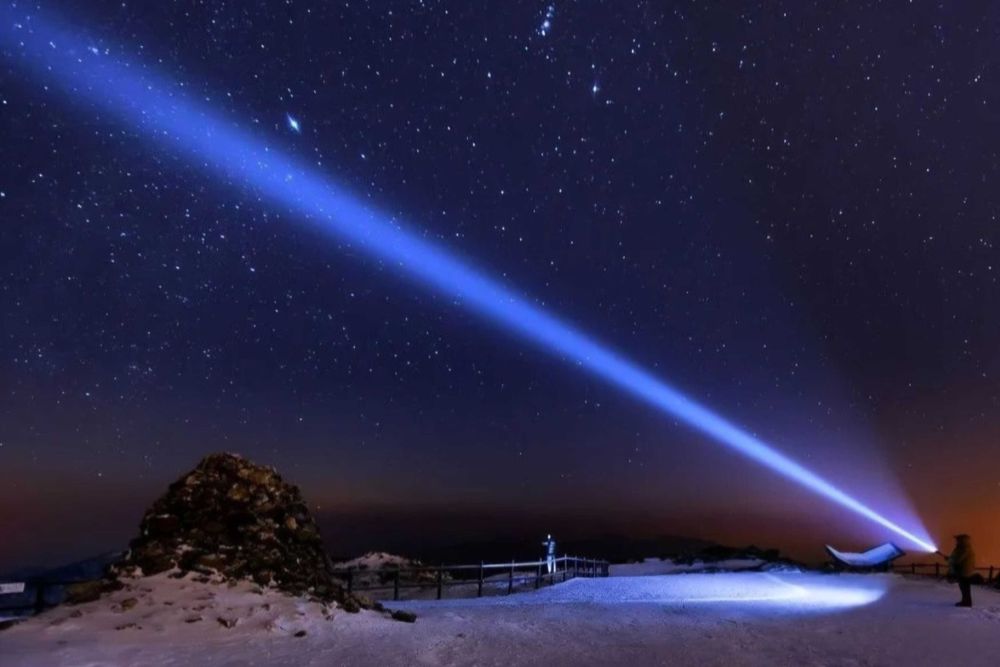 Мощный фонарь для охоты и рыбалки