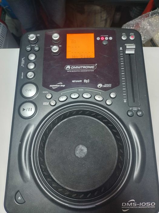 Продавам CDj omnitronic DMS 1050