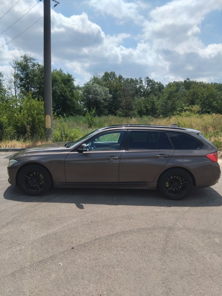 Vând BMW 320 xdrive 184 cp