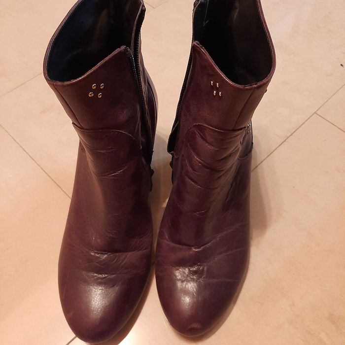 Дамски ботуши цвят бордо