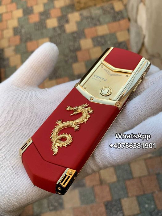 Vertu Signature S cu Piele Roșie și Dragon — Lux și Putere Unică