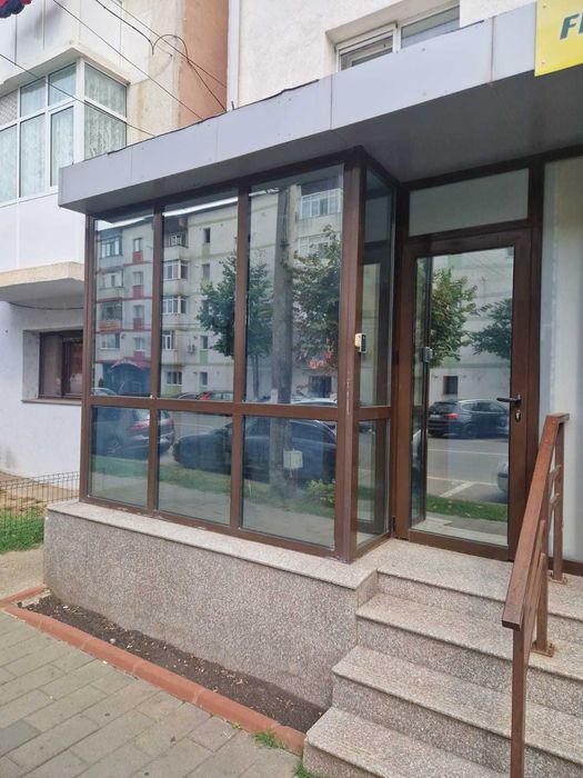 De inchiriat spatiu comercial