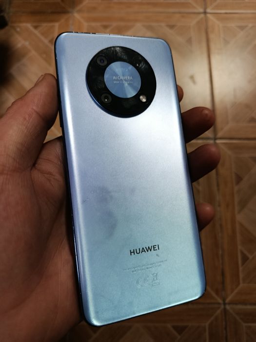 Huawei nova Y90 в хорошем состоянии без царапин