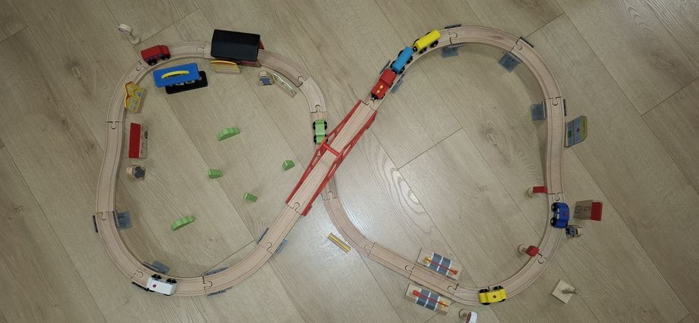 Set trenulet lemn tip hepa