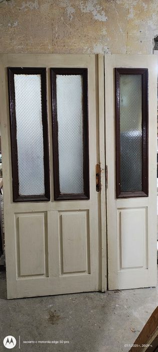 Двойна врата със касата