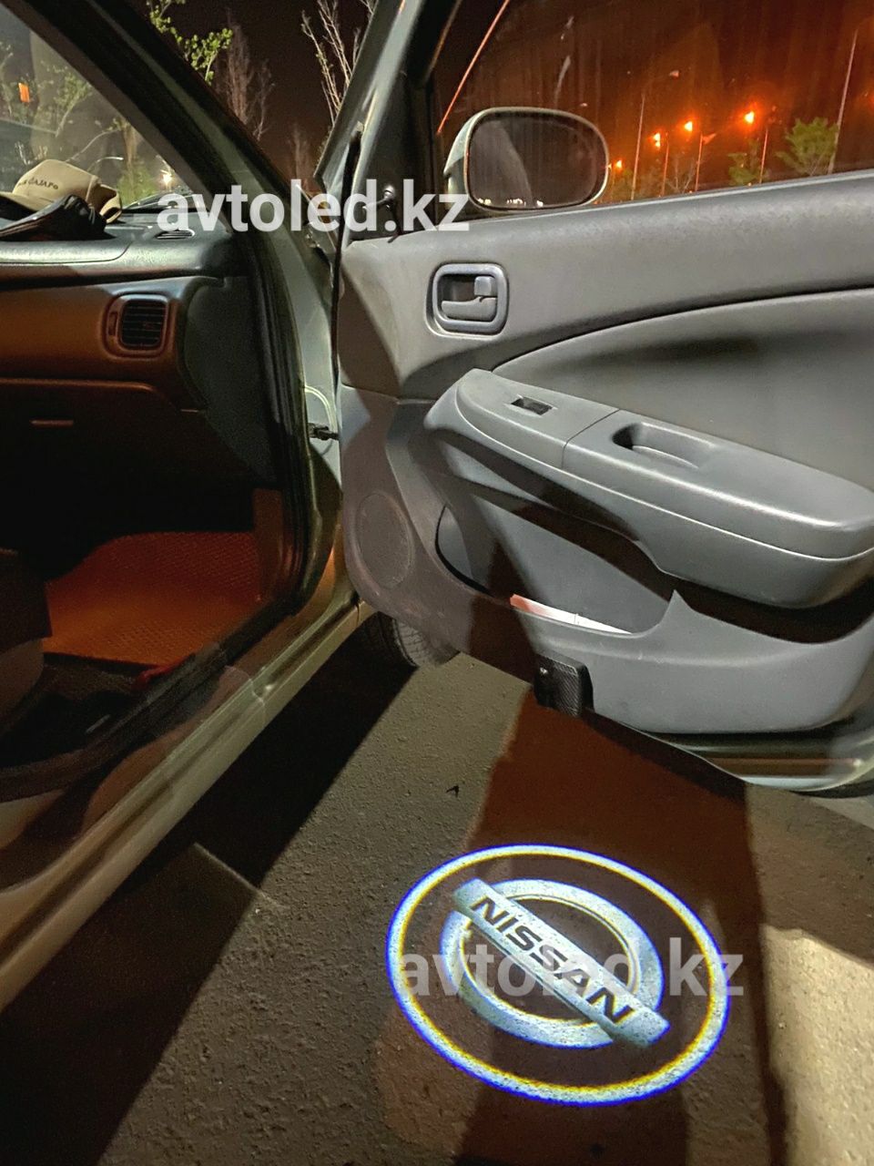 Ниссан Мурано подсветка дверей с лого тюнинг авто Led подарок мужчине