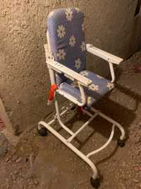 Продам детский стул 1000 тнг срочно