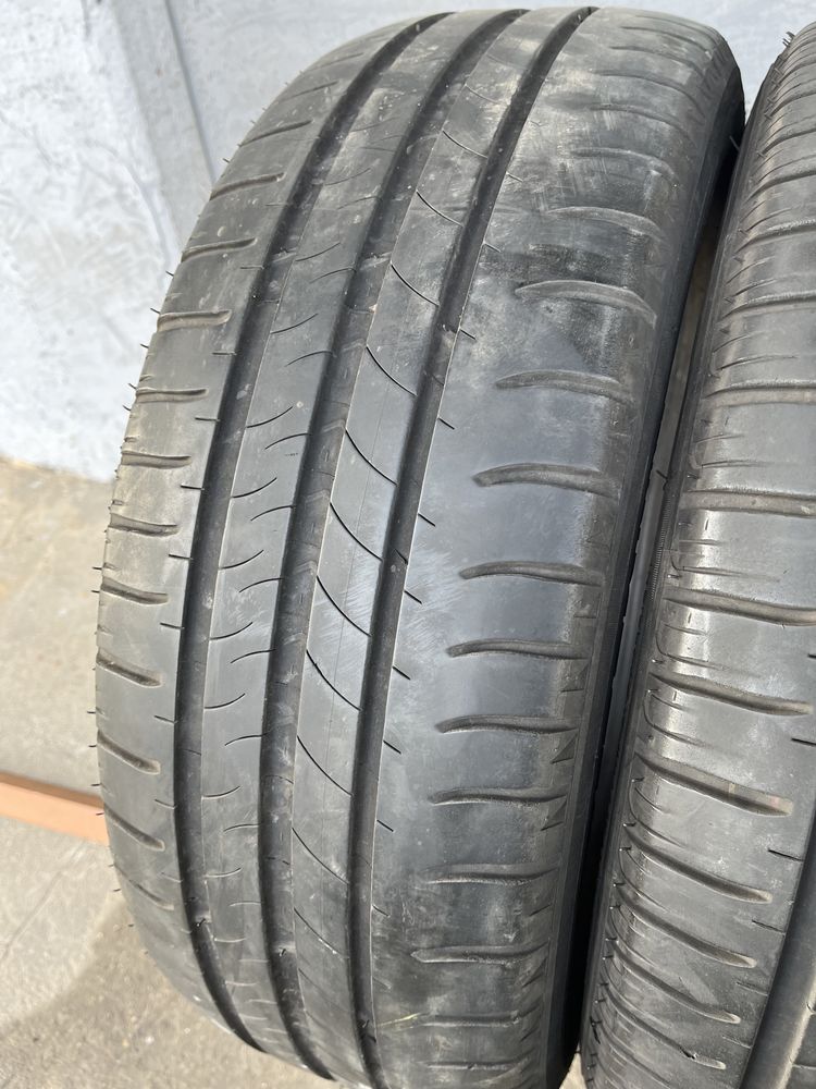 2 бр. летни гуми 205/60/16 Michelin 5 mm DOT 0415