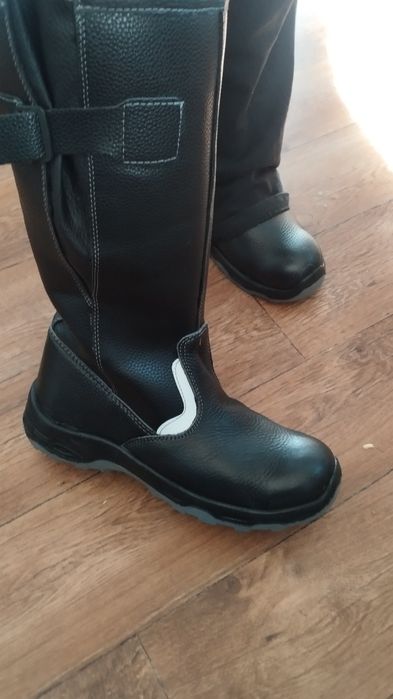Продам новые ботинки и сапоги спецодежда