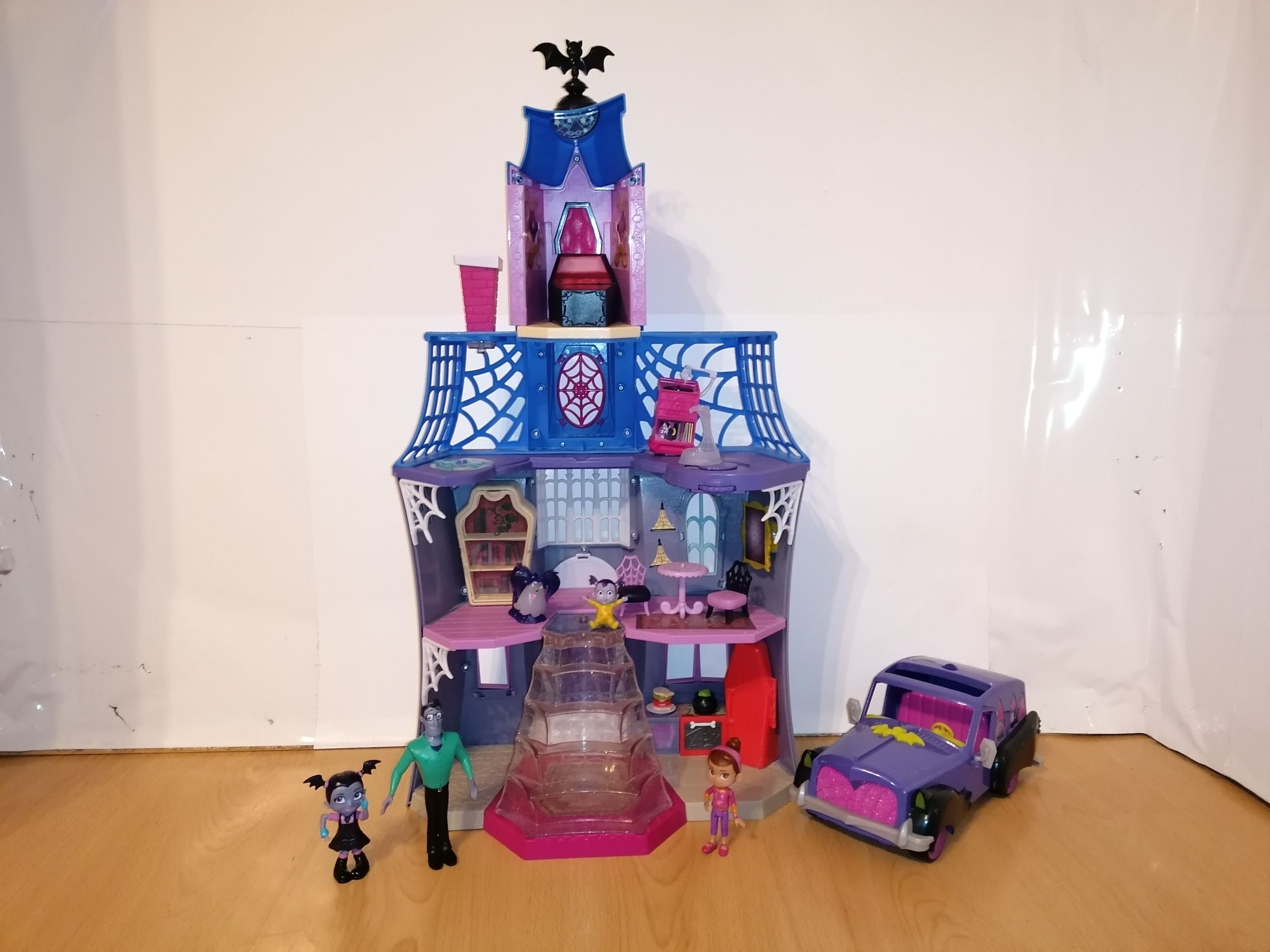 Pensiune, casa/casuta vampirina