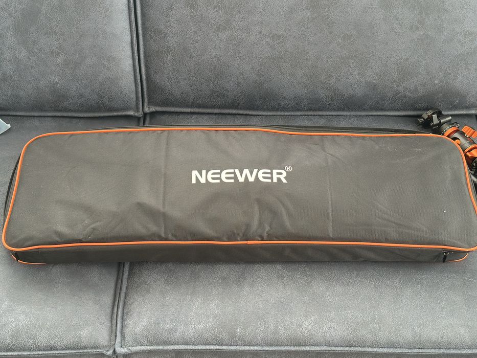 Автоматичен слайдер Neewer ER1