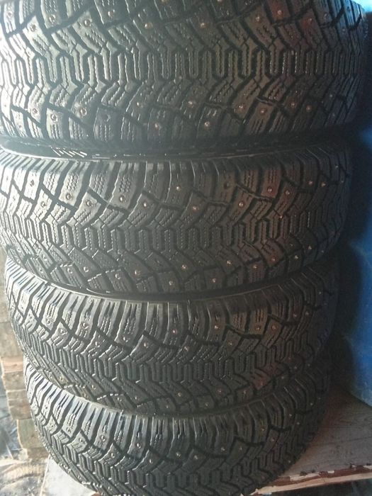 Продам зимние шины в отличном состоянии
