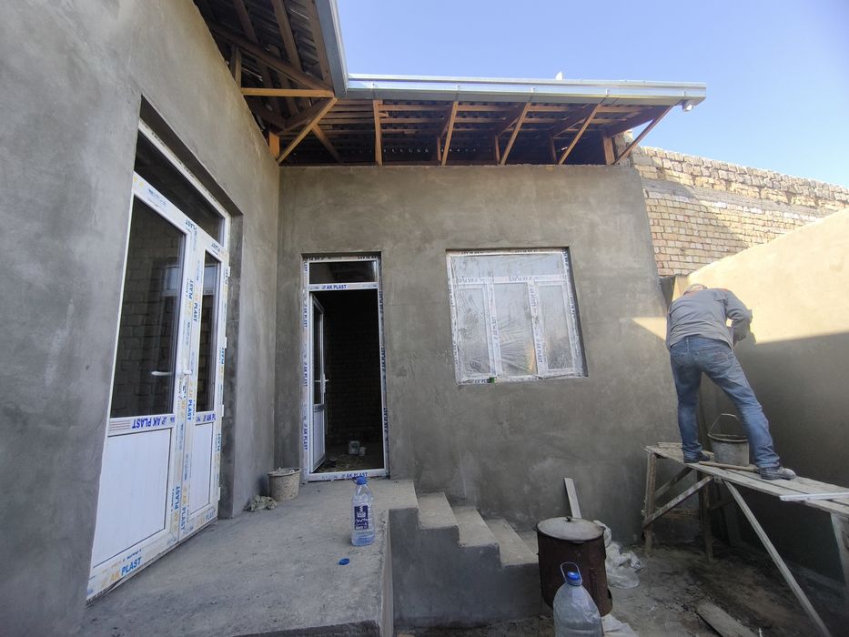 Янги Ховли Уй сотилади